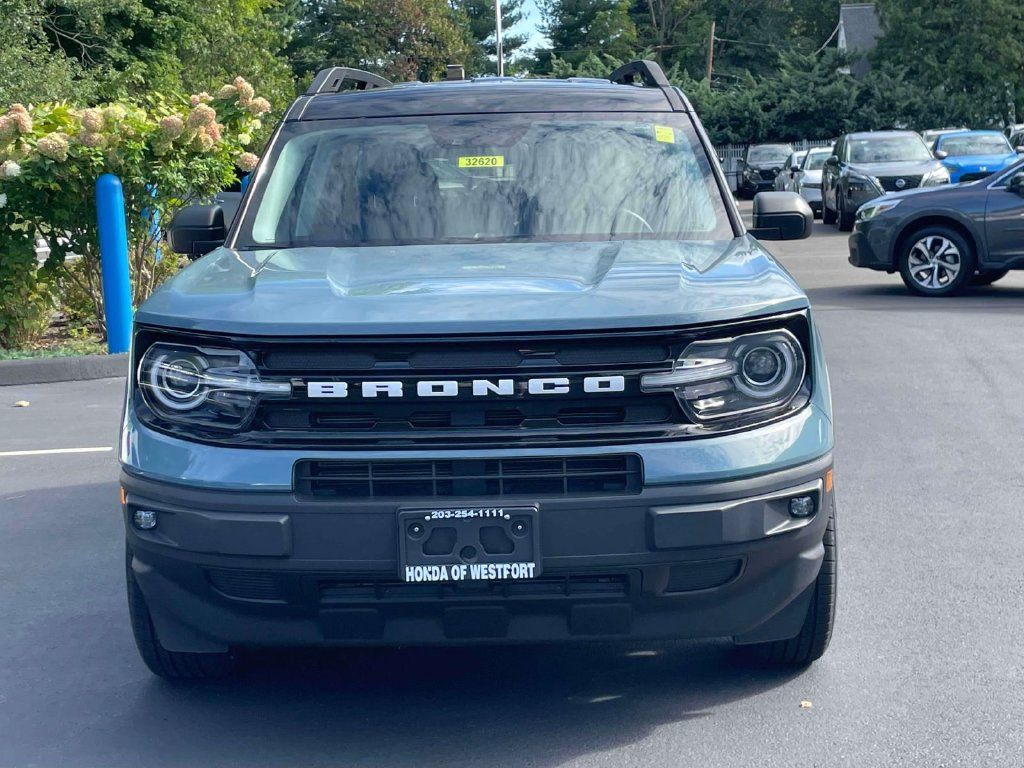 Used 2022 Ford Bronco Sport Outer Banks w/ Tech Package AWD/4WD image 2