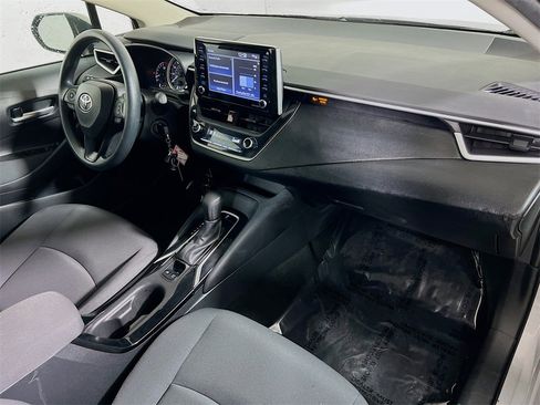 Certified 2021 Toyota Corolla LE image 26