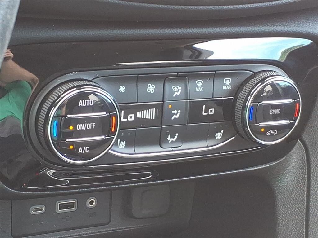 Used 2023 Buick Encore GX Select w/ Experience Buick Package FWD image 30