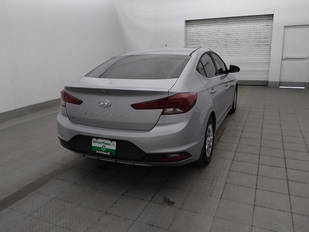Used 2020 Hyundai Elantra SE w/ Cargo Package (C1) FWD image 9