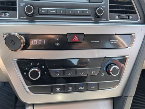 Used 2017 Hyundai Sonata SE FWD image 29