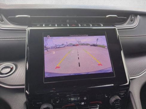 Certified 2025 Jeep Grand Cherokee Altitude AWD/4WD image 14