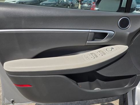 Used 2025 Hyundai Sonata SEL FWD image 13