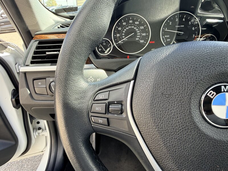 Used 2015 BMW 328i Sedan RWD image 12