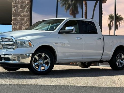 Used 2017 RAM 1500 Laramie AWD/4WD image 3