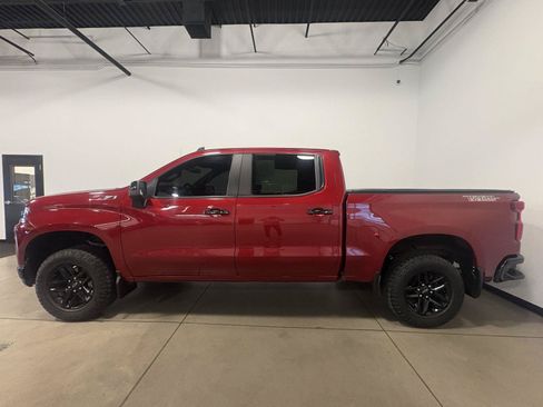 Used 2019 Chevrolet Silverado 1500 LT Trail Boss AWD/4WD image 8