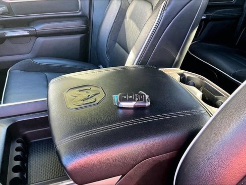 Used 2025 RAM 1500 Laramie AWD/4WD image 38