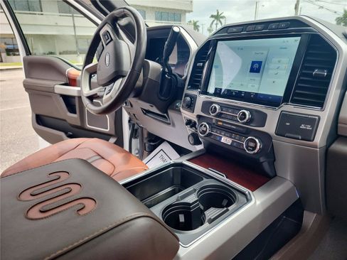 Certified 2022 Ford F250 King Ranch w/ King Ranch Ultimate Package AWD/4WD image 28