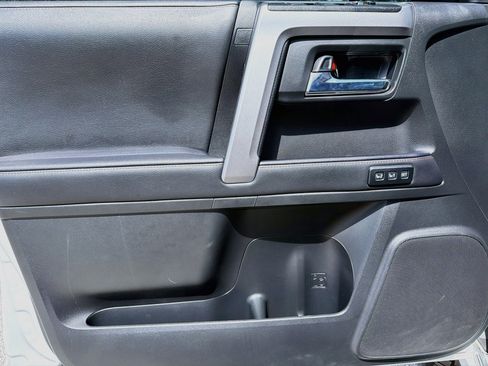 Used 2022 Toyota 4Runner Limited AWD/4WD image 20
