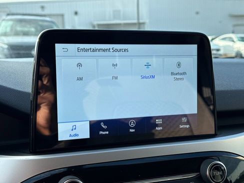 Used 2020 Ford Escape SE image 26