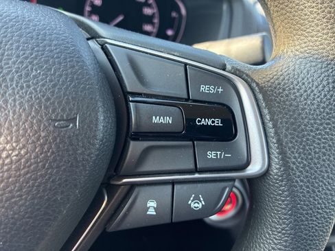 Used 2019 Honda Accord LX image 7