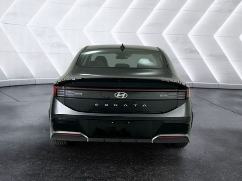 Used 2025 Hyundai Sonata SEL FWD image 5
