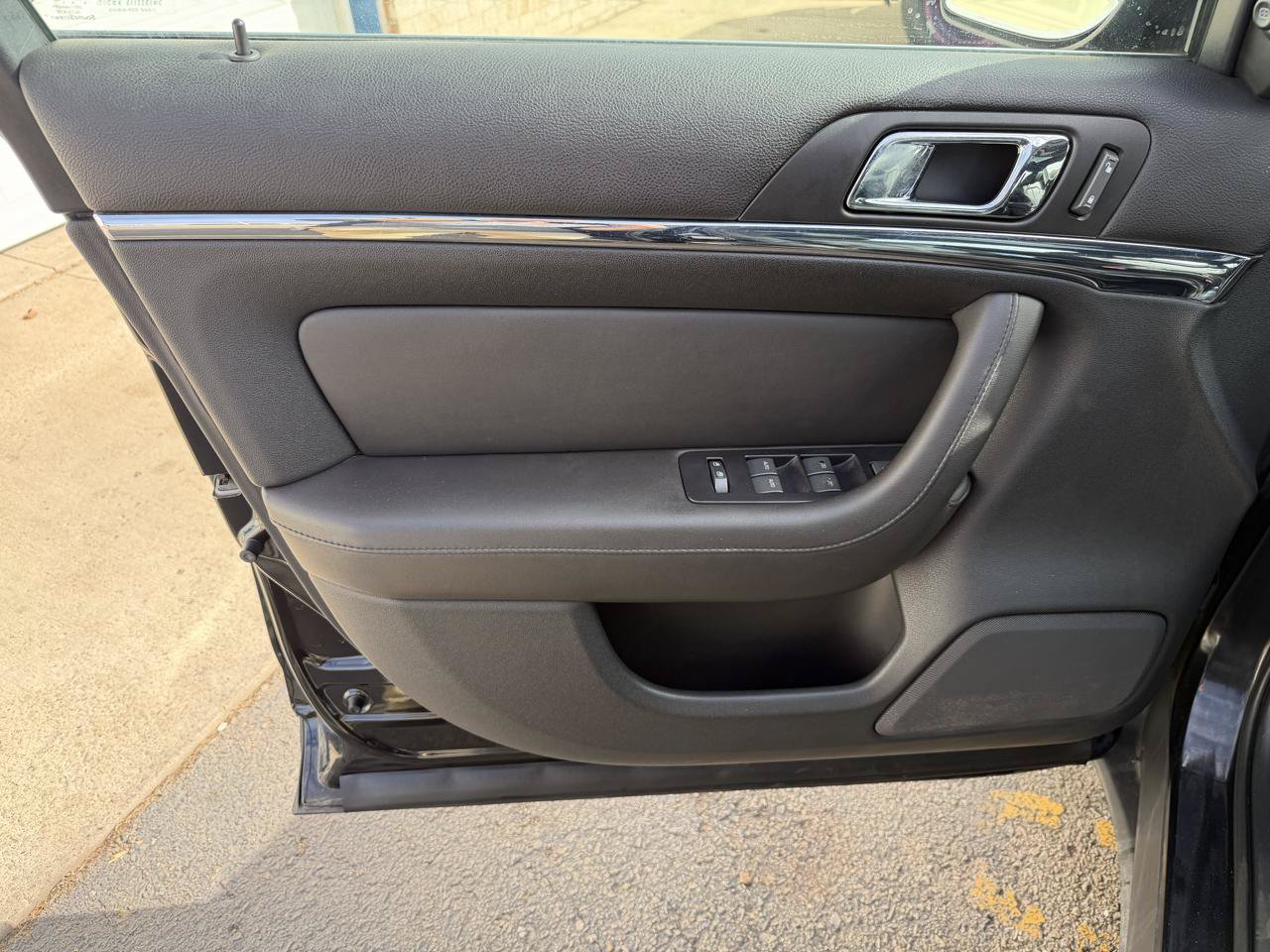 Used 2009 Lincoln MKS AWD image 12