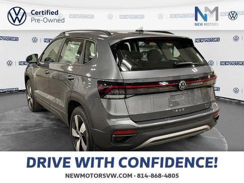 Used 2025 Volkswagen Taos S AWD/4WD image 3