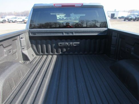 New 2026 GMC Sierra 1500 Elevation image 7