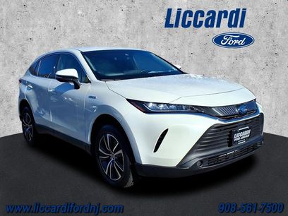 Used 2021 Toyota Venza LE w/ Carpet Mat Package (TMS)