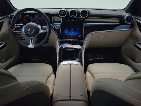 Used 2023 Mercedes-Benz GLC 300 image 12