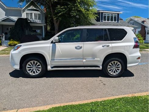 Used 2019 Lexus GX 460 Premium AWD/4WD image 9