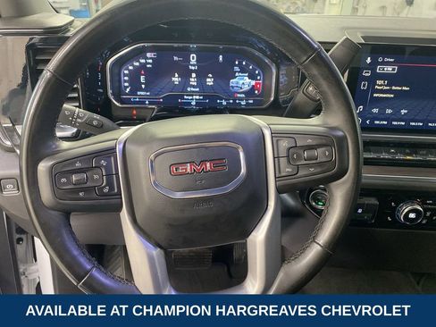 Certified 2025 GMC Sierra 1500 SLT image 15