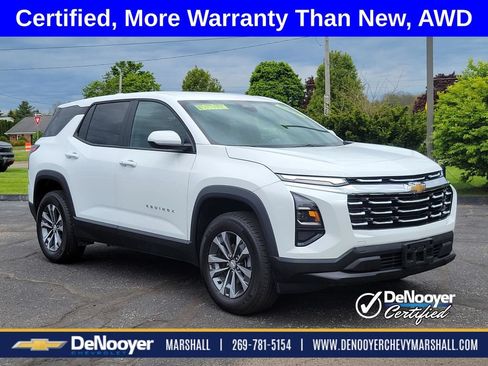 Used 2026 Chevrolet Equinox LT AWD/4WD image 2