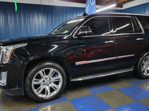 Used 2017 Cadillac Escalade Luxury image 83