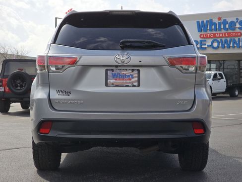Used 2016 Toyota Highlander XLE image 16