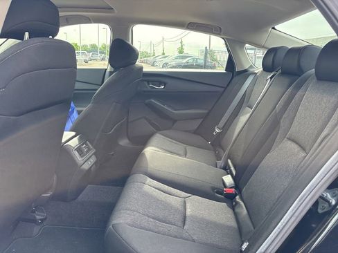Used 2025 Honda Accord SE image 14