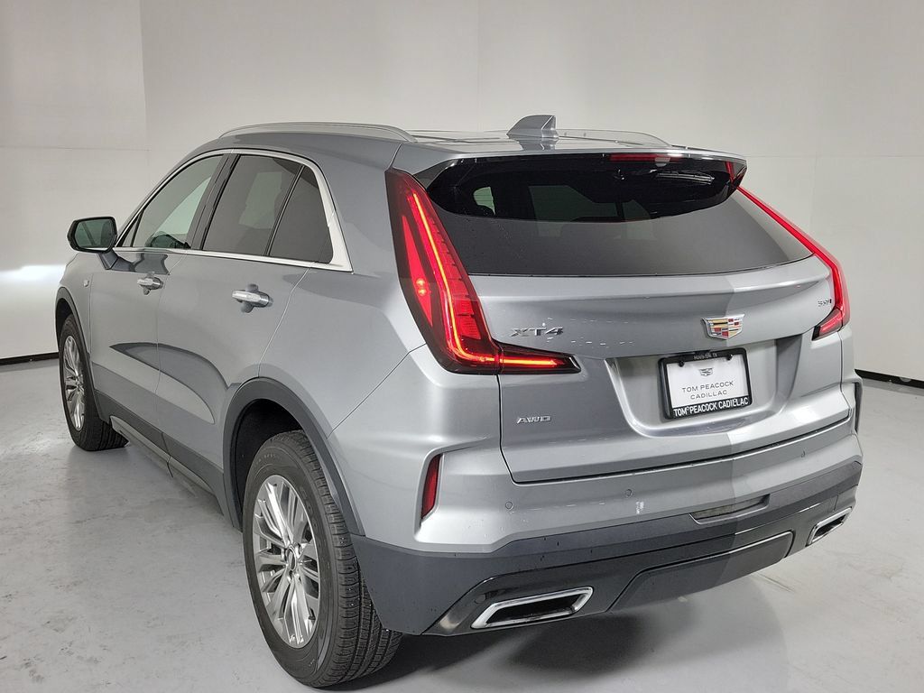 Certified 2024 Cadillac XT4 Premium Luxury AWD/4WD image 4
