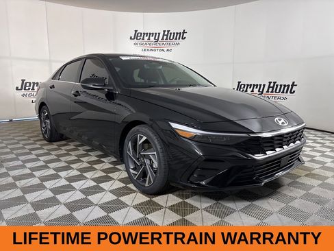 Used 2025 Hyundai Elantra Limited FWD image 4
