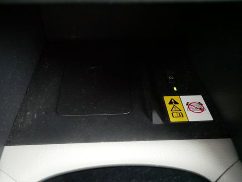 Certified 2022 Toyota Corolla Cross LE w/ Moonroof Package image 29