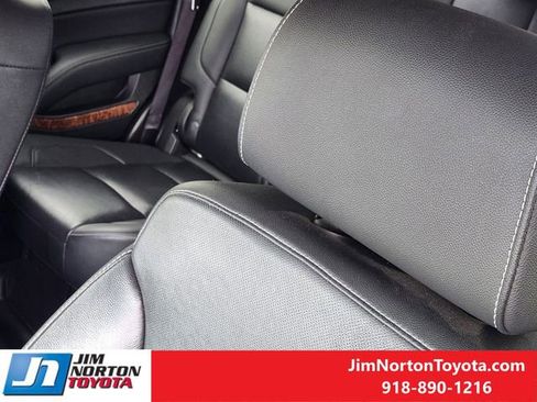 Used 2020 Chevrolet Tahoe Premier AWD/4WD image 17