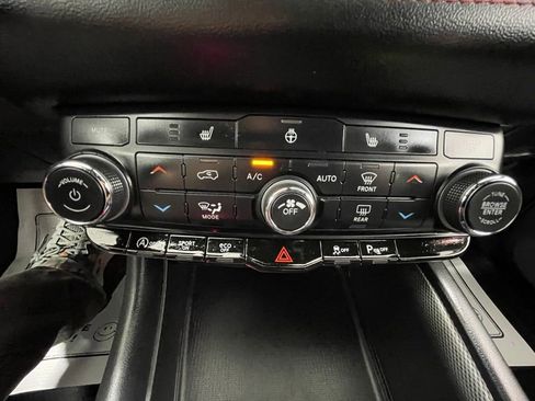 Used 2025 Dodge Durango GT AWD/4WD image 25