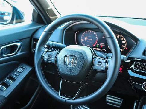 Used 2025 Honda Civic Sport image 16