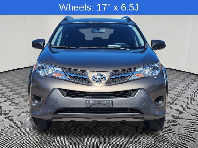 Used 2015 Toyota RAV4 LE FWD image 2
