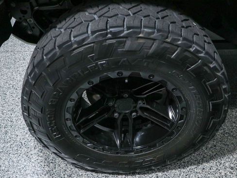 Used 2021 Jeep Gladiator Mojave AWD/4WD image 11