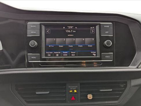 Used 2021 Volkswagen Jetta SE image 26