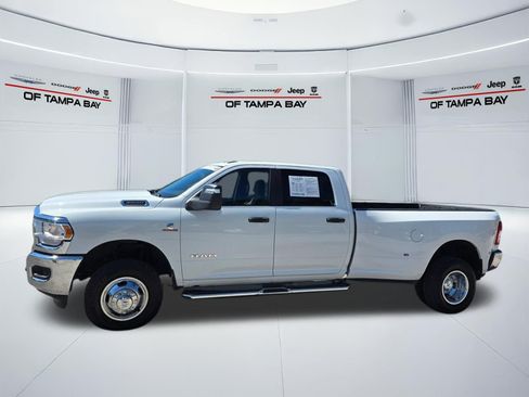 Used 2024 RAM 3500 Big Horn AWD/4WD image 3