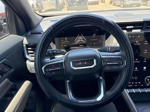 Used 2026 GMC Terrain Elevation w/ Elevation Premium Package FWD image 7