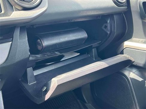 Used 2018 Toyota Tacoma SR5 image 29