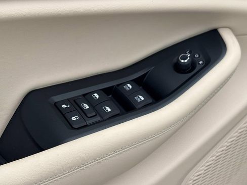 New 2025 Jeep Grand Cherokee Limited AWD/4WD image 24