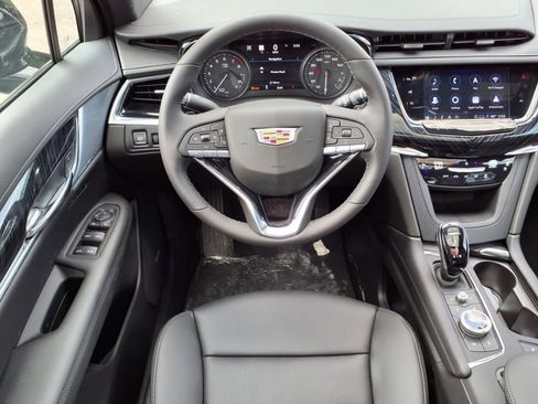 New 2025 Cadillac XT6 Premium Luxury w/ Technology Package image 10