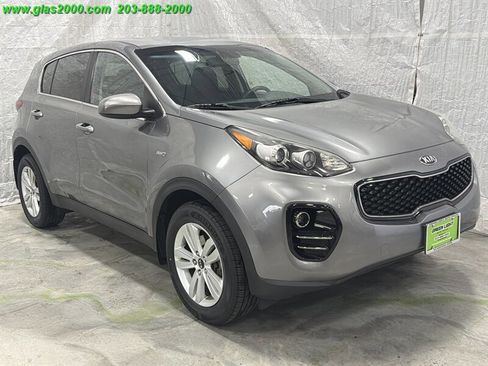 Used 2017 Kia Sportage LX image 2