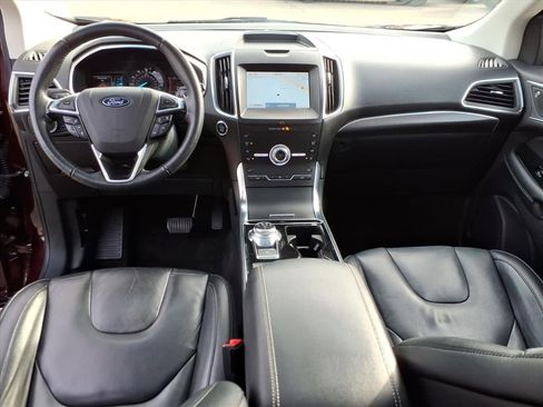 Used 2020 Ford Edge Titanium image 15