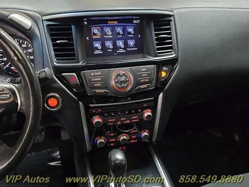 Used 2020 Nissan Pathfinder SV AWD/4WD image 25