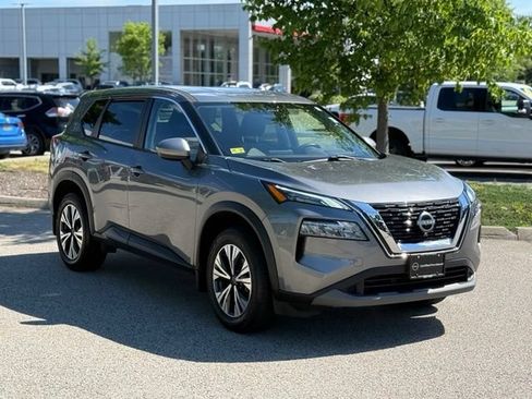 Used 2023 Nissan Rogue SV FWD image 3