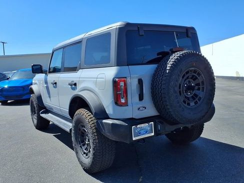 New 2026 Ford Bronco Outer Banks w/ Sasquatch Package image 4