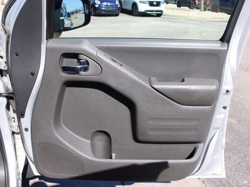 Used 2017 Nissan Frontier SV image 22