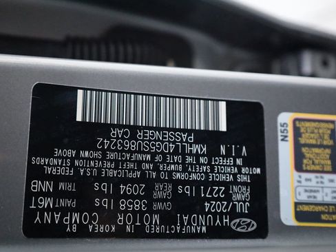 Used 2025 Hyundai Elantra SE w/ Cargo Package image 13