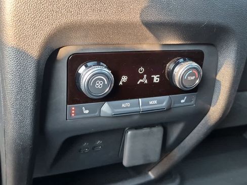 Used 2025 GMC Acadia Denali w/ Super Cruise Package image 9