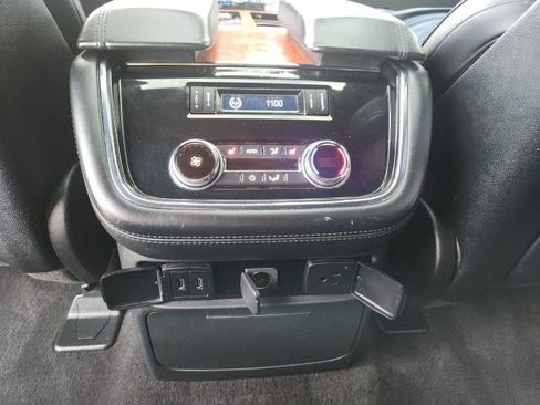 Used 2019 Lincoln Navigator Reserve AWD/4WD image 17